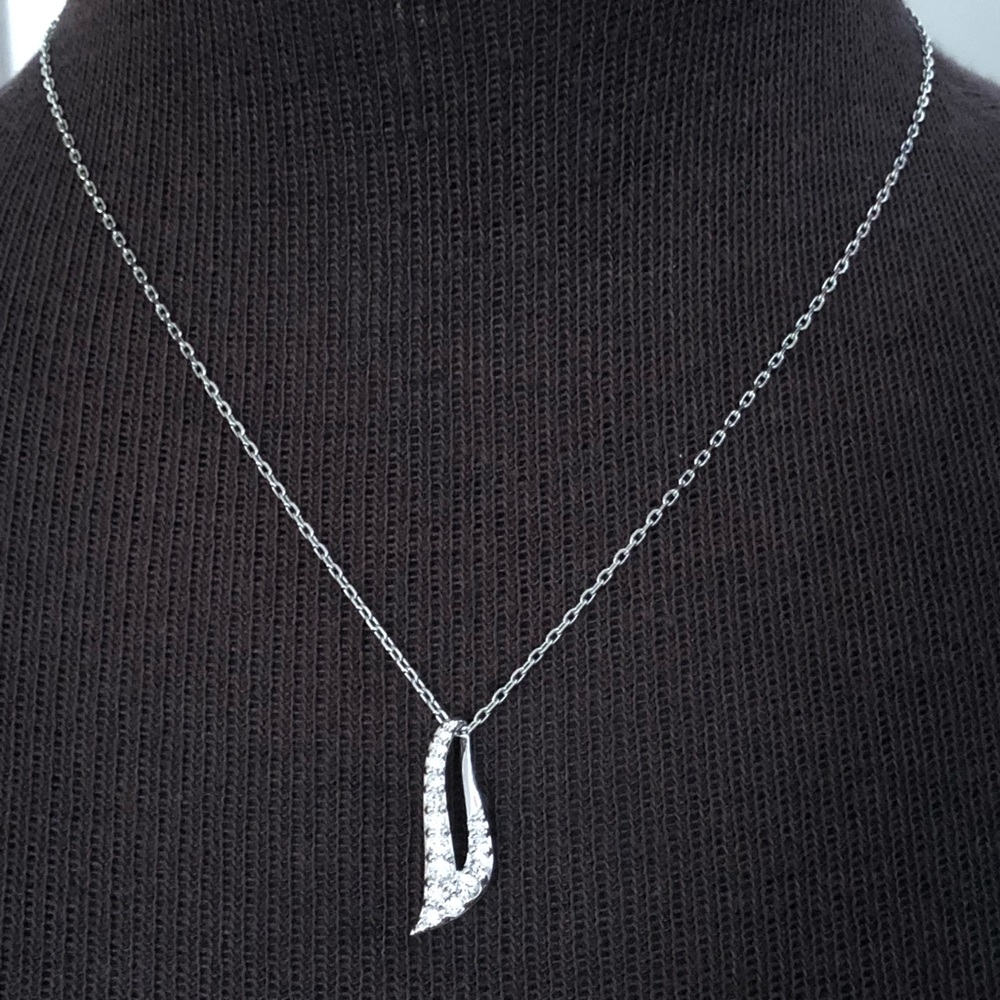 Swarovski pendant swoop